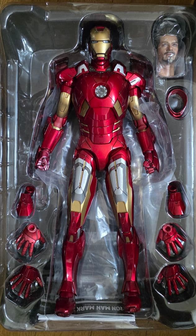 hottoys アベンジャーズ　アイアンマン・マーク７