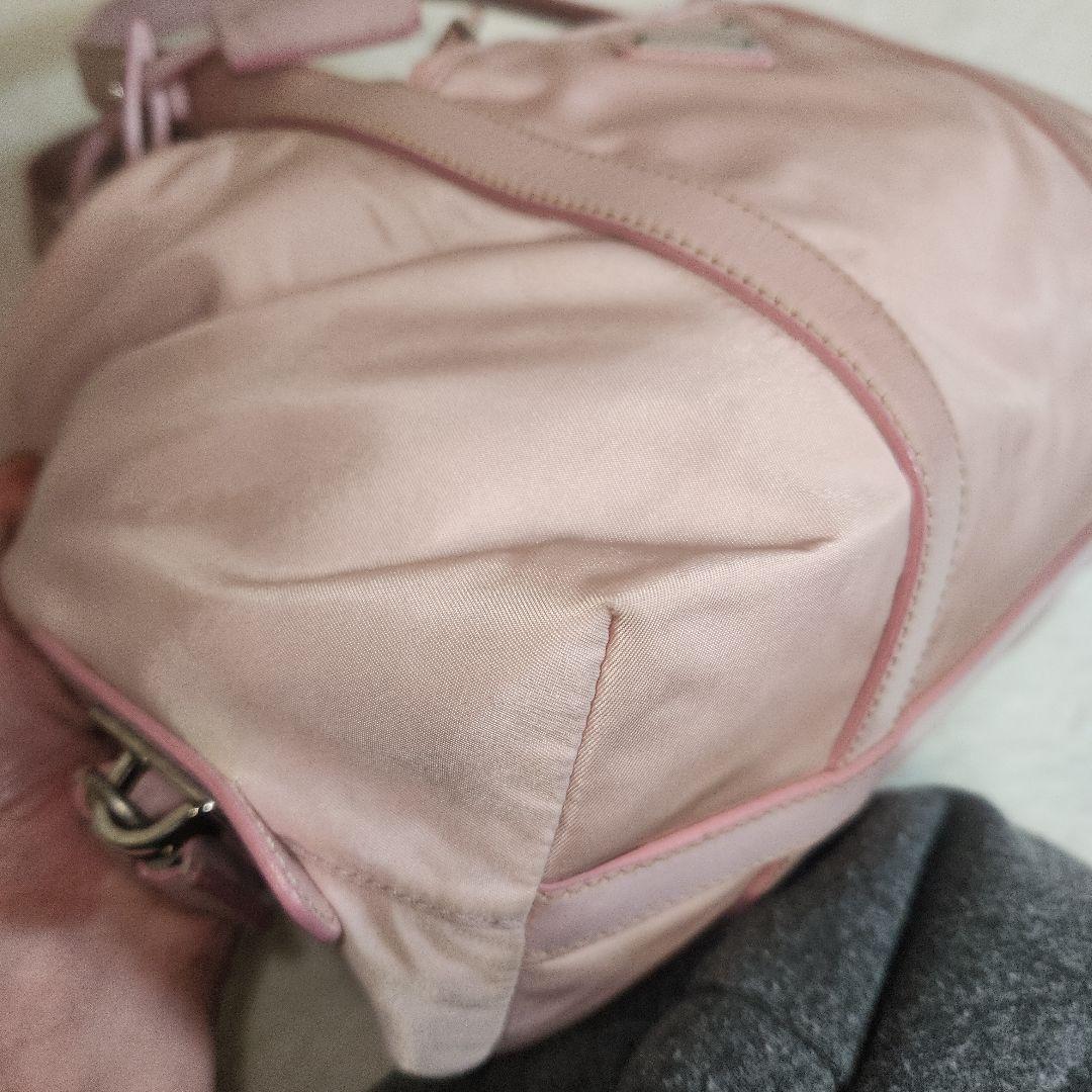 専売プラダ　ナイロン　レザー　バック　三角ロゴ　南京錠