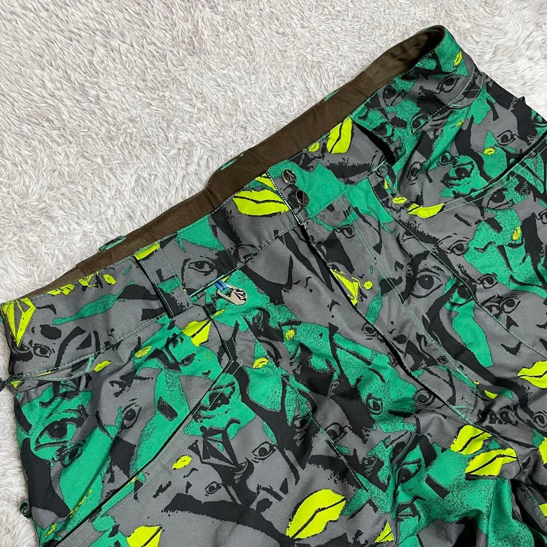 ボルコム　スキーウェア　ナイロンパンツ　総柄　ロゴ刺繍　タウンユース　XLサイズ
