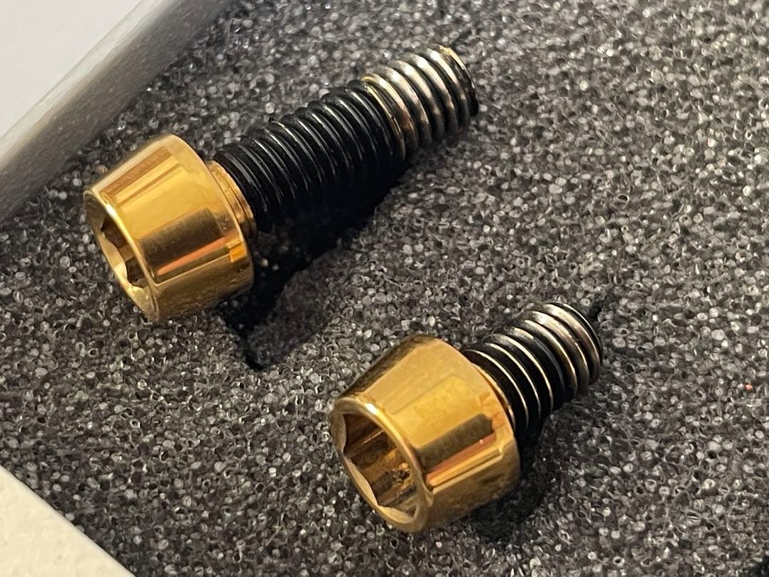 シマノDURA－ACEフロントディレイラー「FD－7900－B」新品