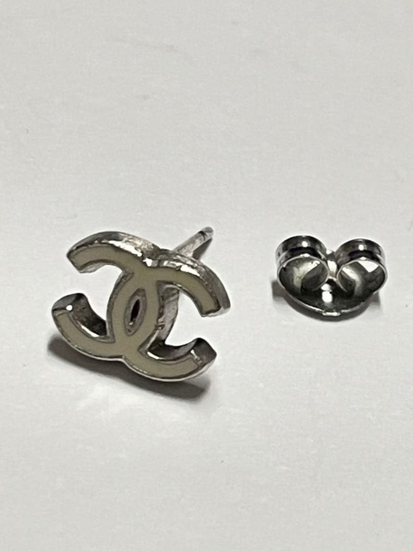 CHANELシャネル 片耳　ピアス　❤︎