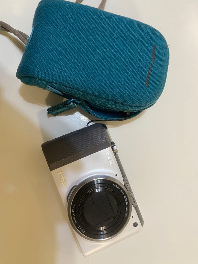 CASIO EXILIM ホワイト デジタルカメラ