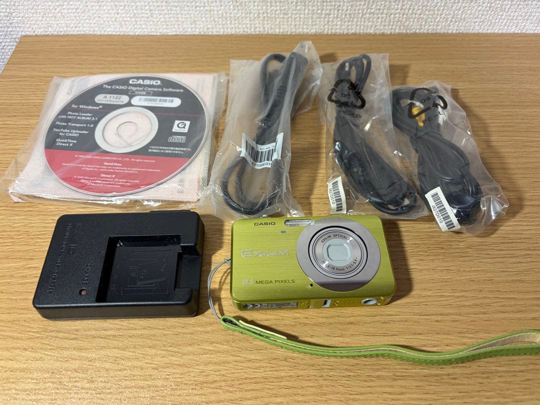 デジタルカメラ CASIO EXILIM EX-Z80 8.1 MEGA PIXELS