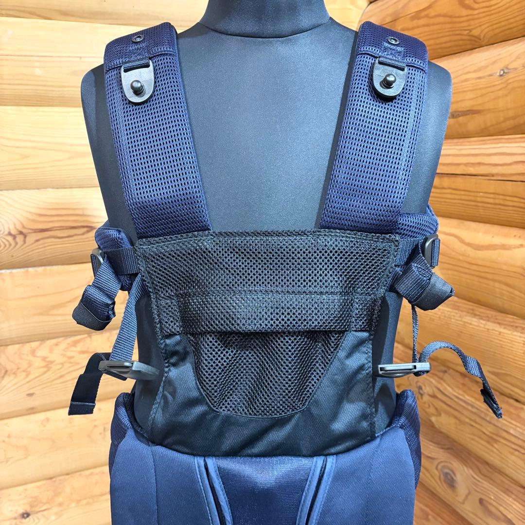 【極美品】Aprica アップリカ 抱っこ紐 Laclis ラクリス ネイビー
