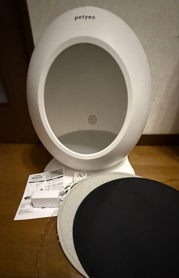 期間限定値下げ！ほぼ新品　petyes 床冷暖房ペットハウスホワイト　使用1ヶ月