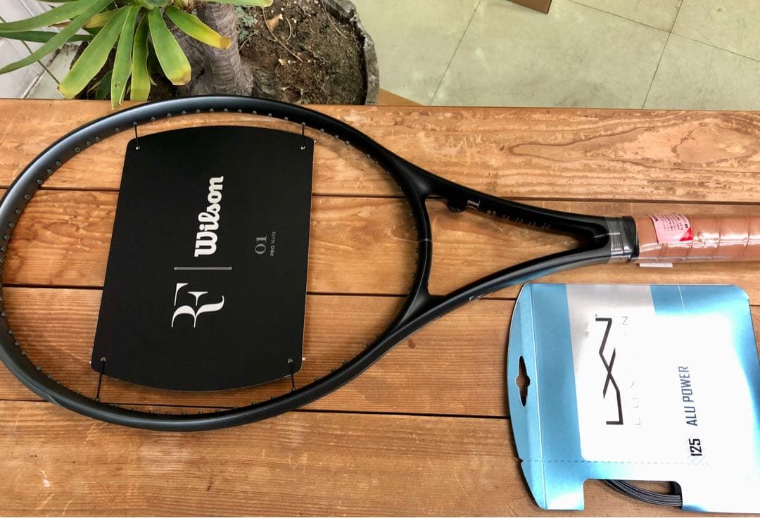 新品 Wilson RF 01 PRO G2 98in 320g ＋ ストリング