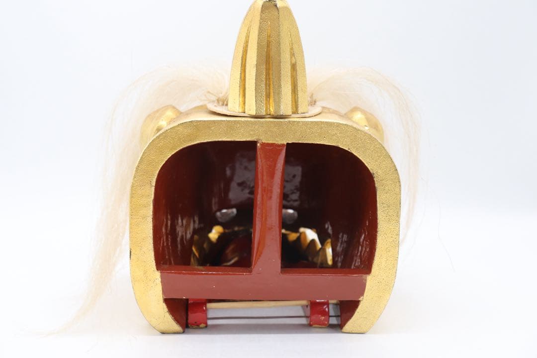 荒井寿斎作　木彫　金獅子　置物　共箱　送料込み259621