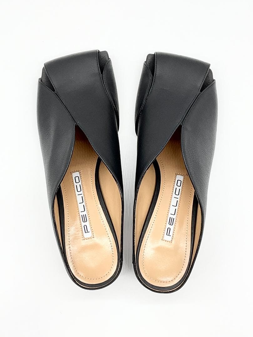 24.5【新品】PELLICO ディープカットミュール 定価64900円