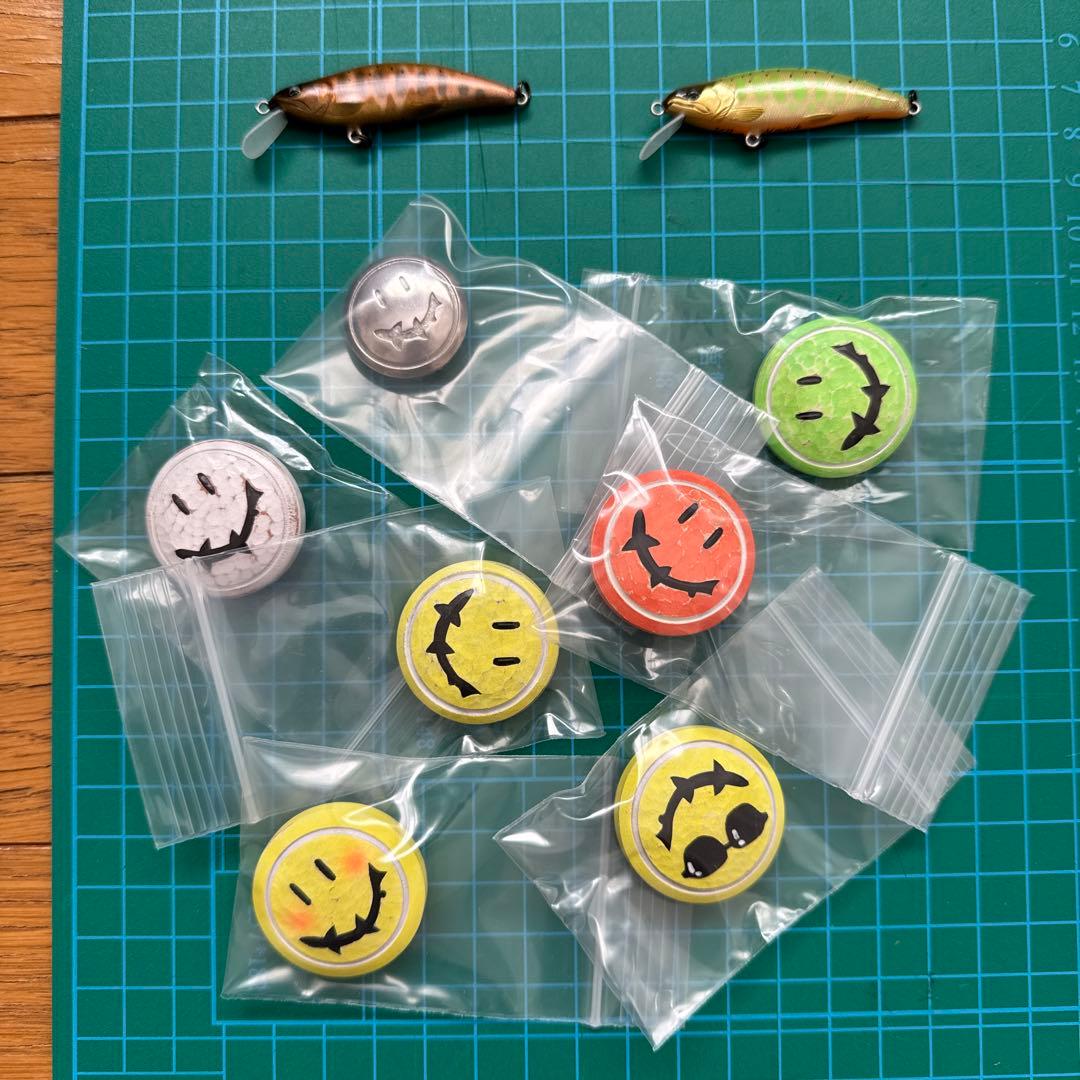 ハンドメイドミノーとバッヂのセット