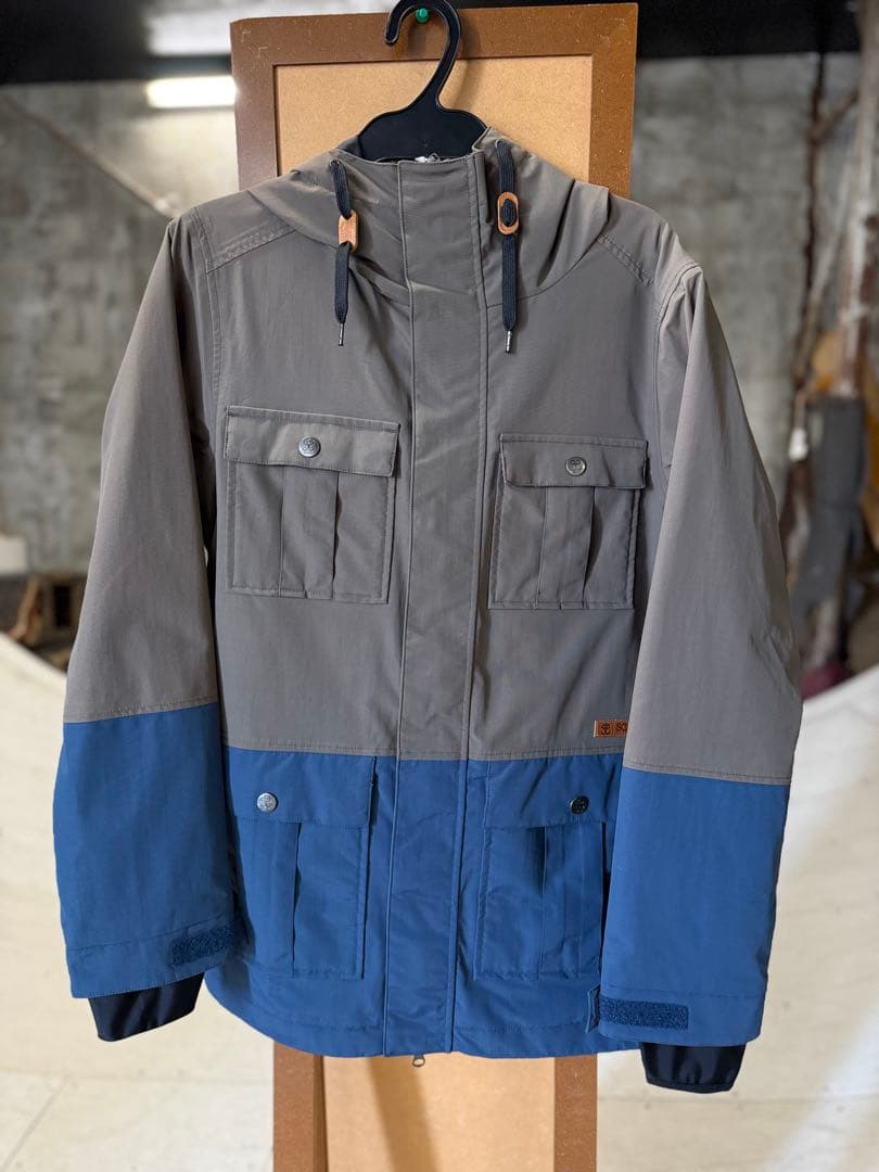 【新品】SCAPE レディースウェア　レディースジャケット スノーボードウェア