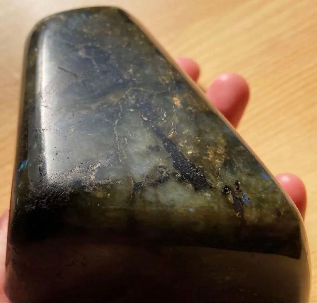 ラブラドライト924g 特大 マダガスカル産 ブルーシラー強 磨き