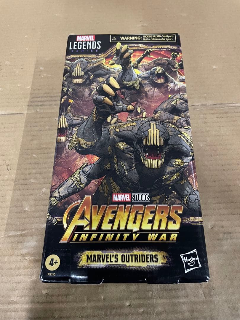 アウトライダーズ アベンジャーズ インフィニティ ウォーコレクティブル