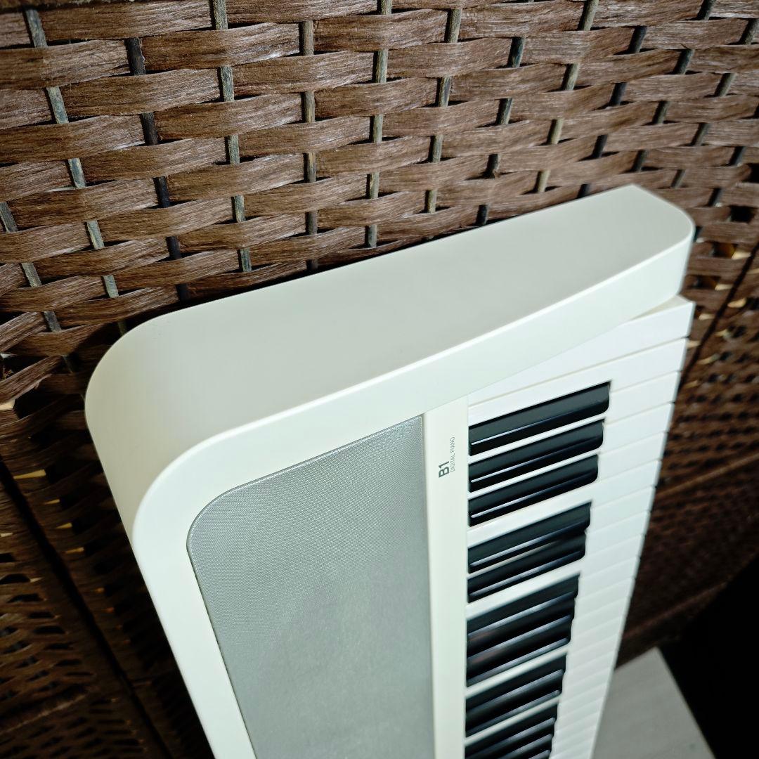 【完全動作品】KORG デジタルピアノ B1 ホワイト 88鍵盤 スタンド付き