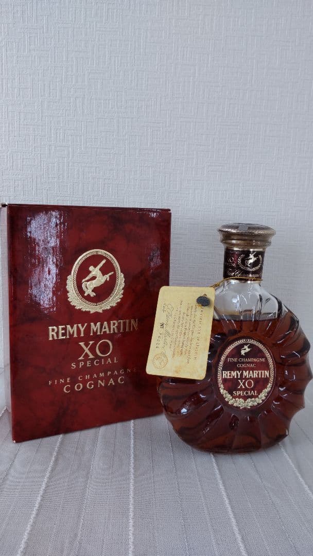 猫ちゃん[未開栓] 箱つき REMY MARTIN XO SPECIAL
