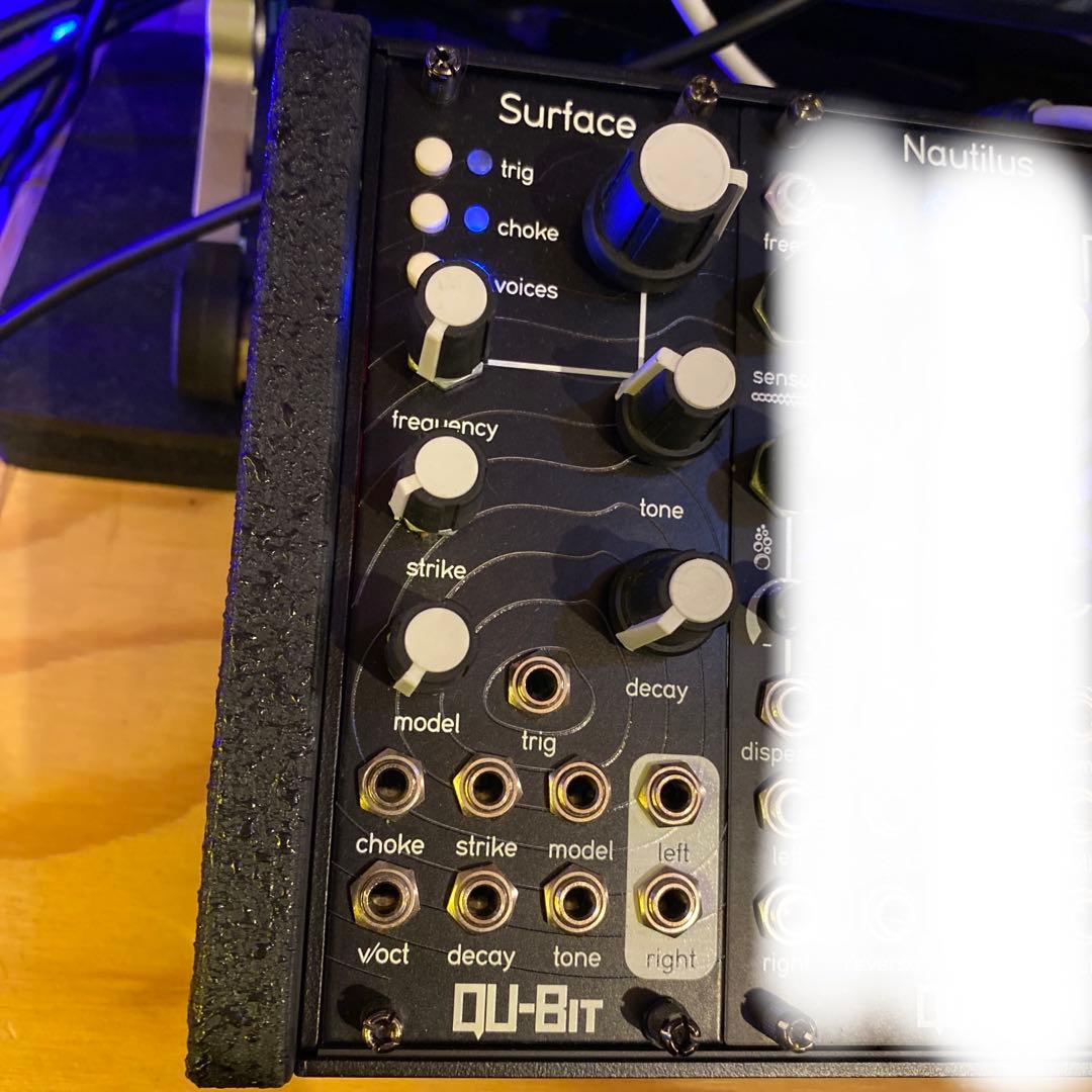Qu-bit Electronix Surface モジュラーシンセ