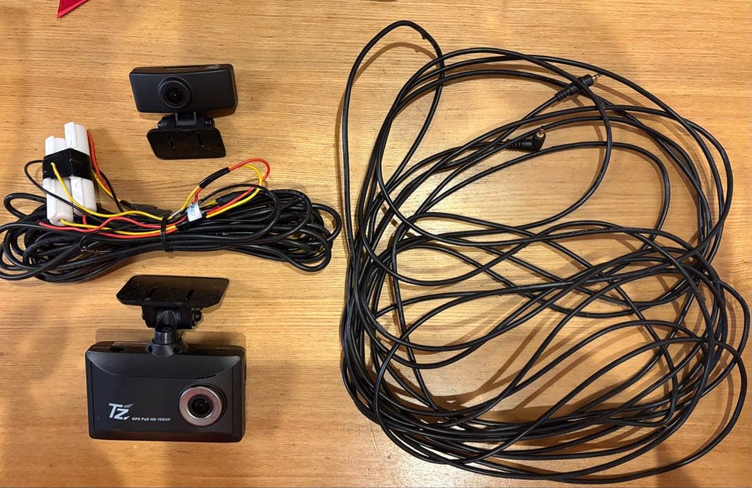 値下げしました⭕️TZ-DR210 ドライブレコーダー 2カメラ