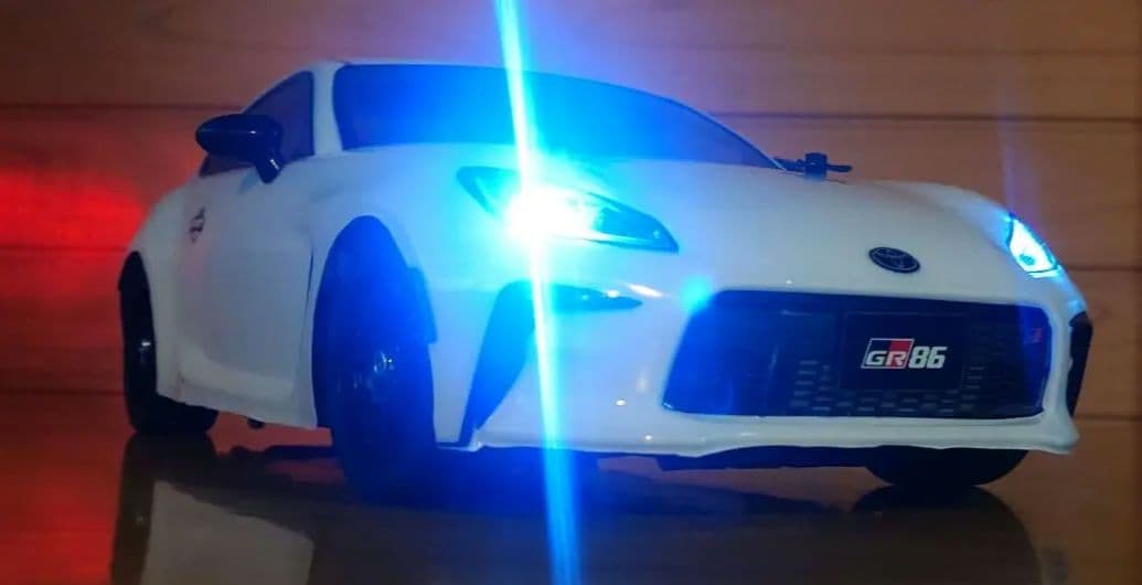 田宮RCトヨタGR86LEDライト付ファーストトライ＆プロポバッテリーセット完成