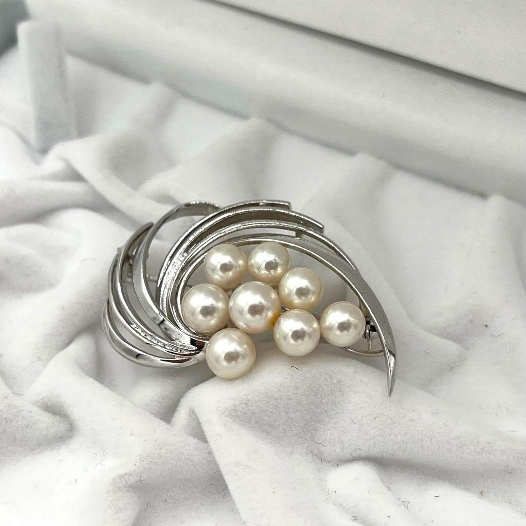 ☆美品☆ミキモト　パール　8珠　ブローチ　シルバー　皇室御用達ブラ