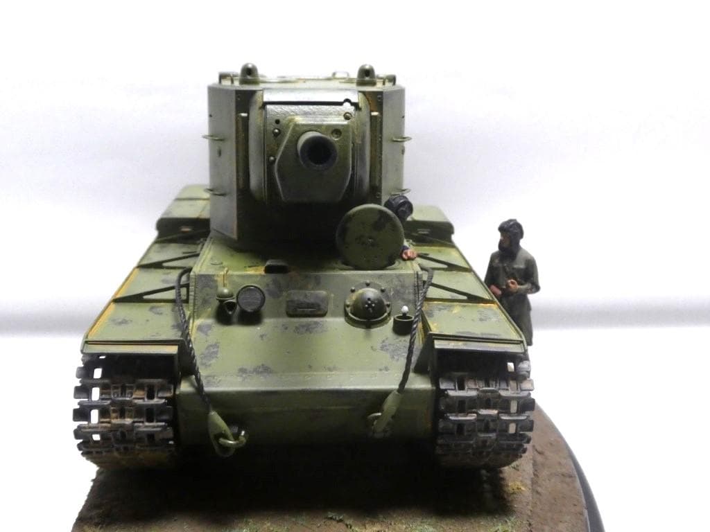 タミヤ 1/35 ソビエト重戦車 KV-2 完成品