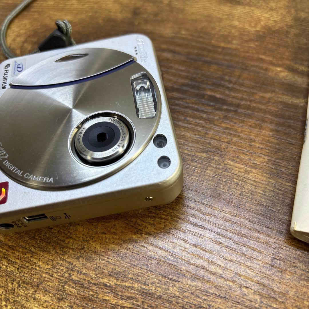 FUJIFILM FINEPIX F402 デジカメ 富士フィルム