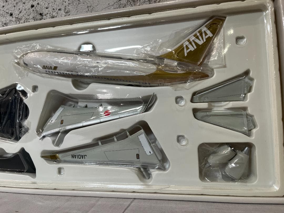 ⭐︎ANA B737-700⭐︎ サウンドジェット　ゴールドジェット　イワヤ