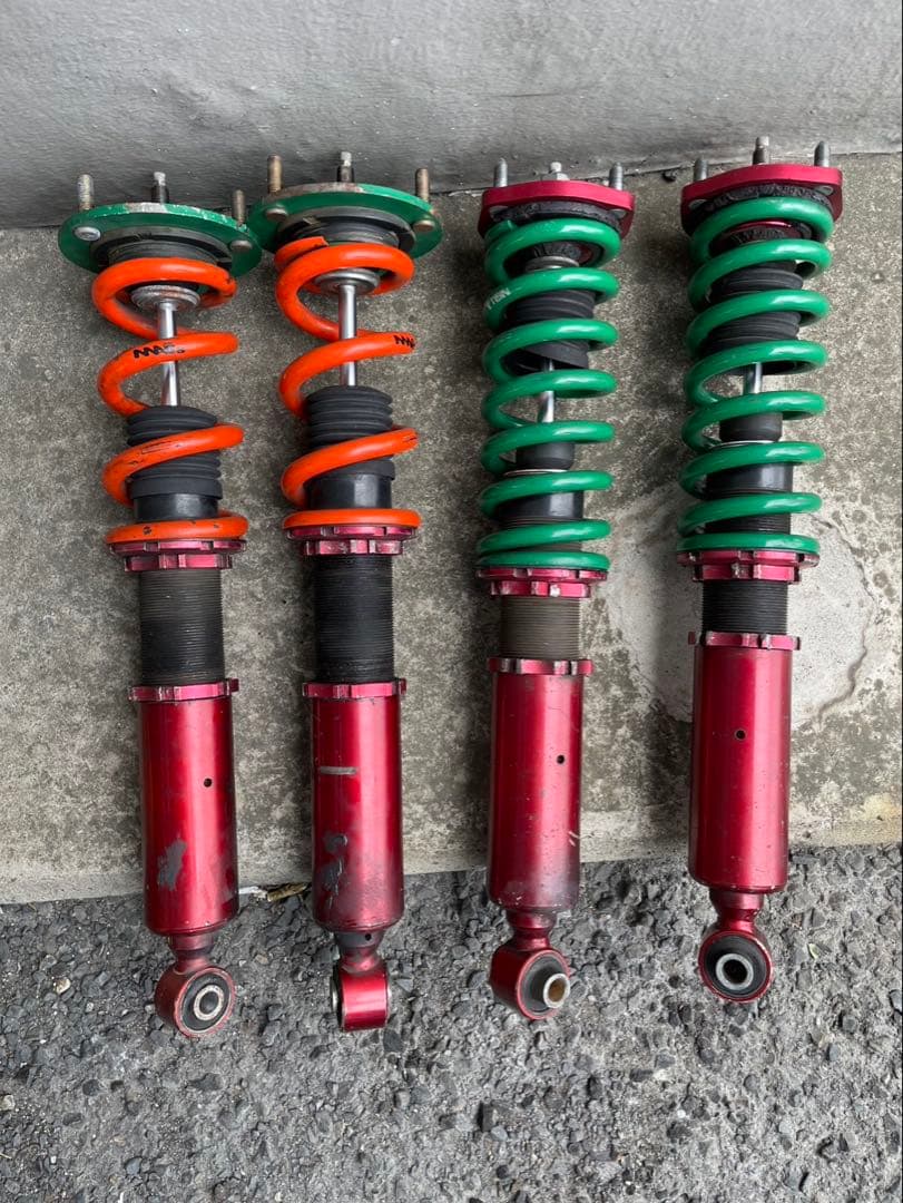 1*8様 クラウン車高調