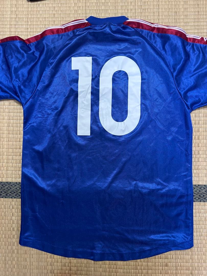 ヴァンフォーレ甲府ユニフォーム10番ユニフォームとパンツ2個