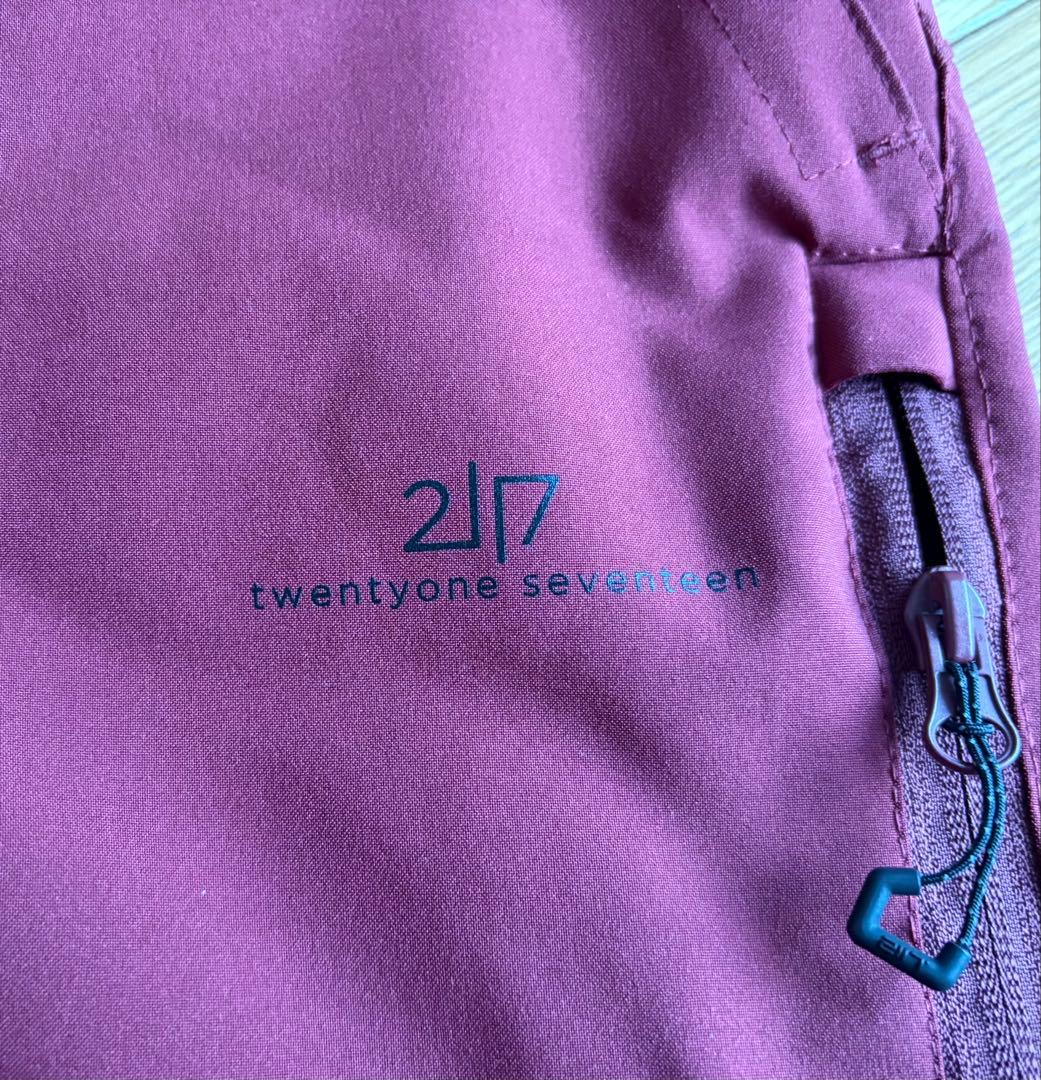 トゥウェンティーワンセブンティーン2117 of sweden ウェア140