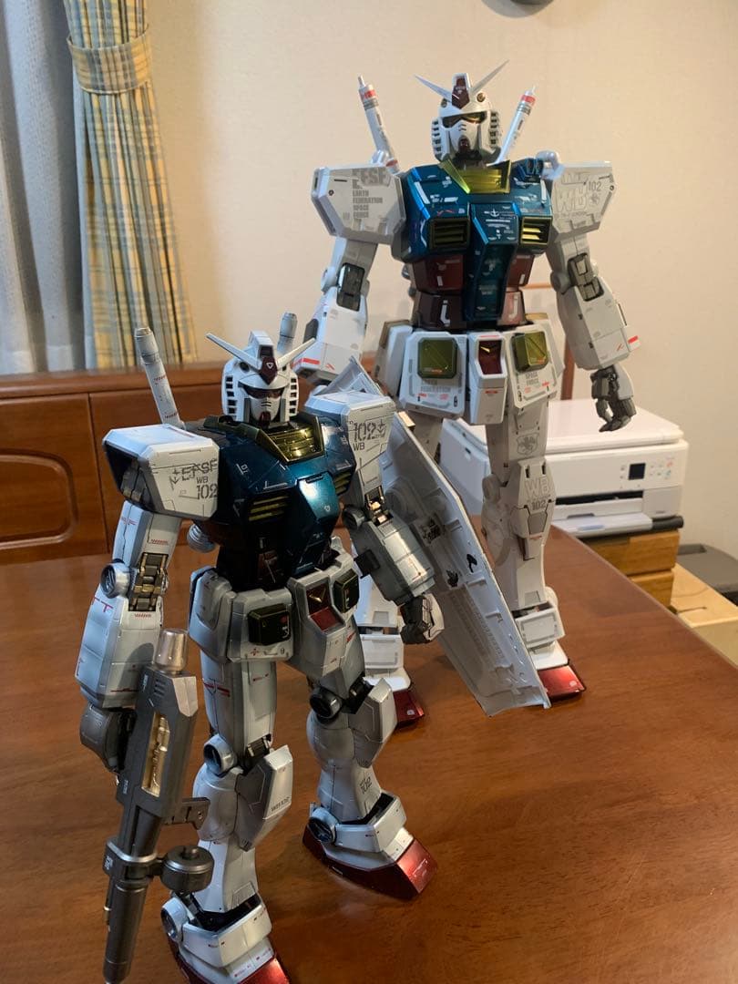 メガサイズ、1/35 ガンダム RX-78-2 海外製（方大競）全塗装。出品。