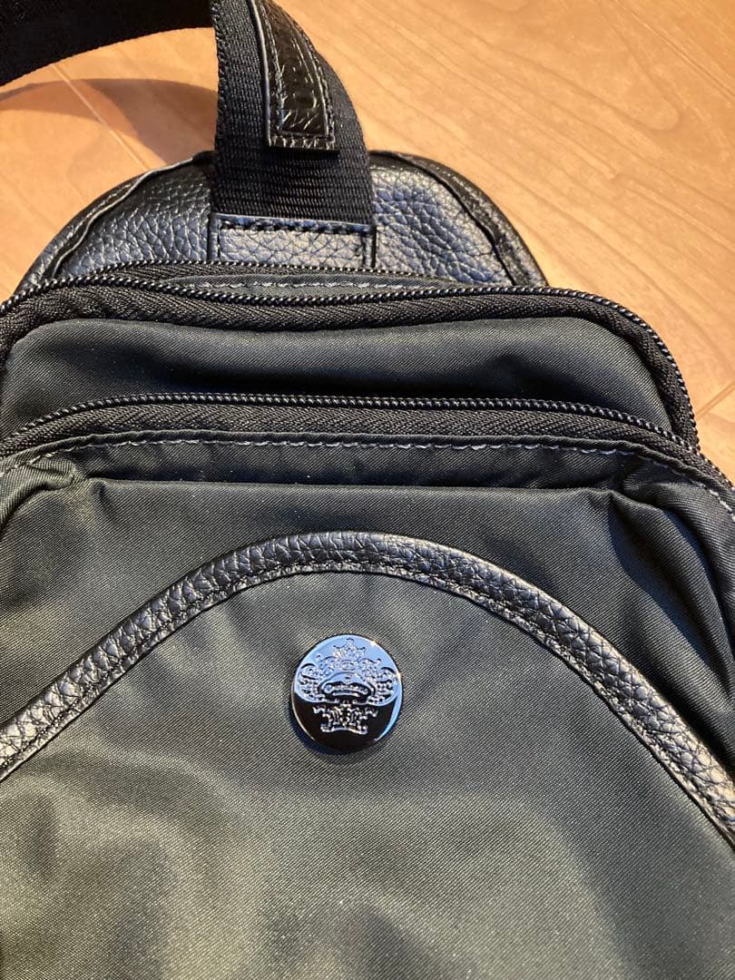 【新品未使用】オロビアンコ ブラック ボディバッグ ショルダーバッグ