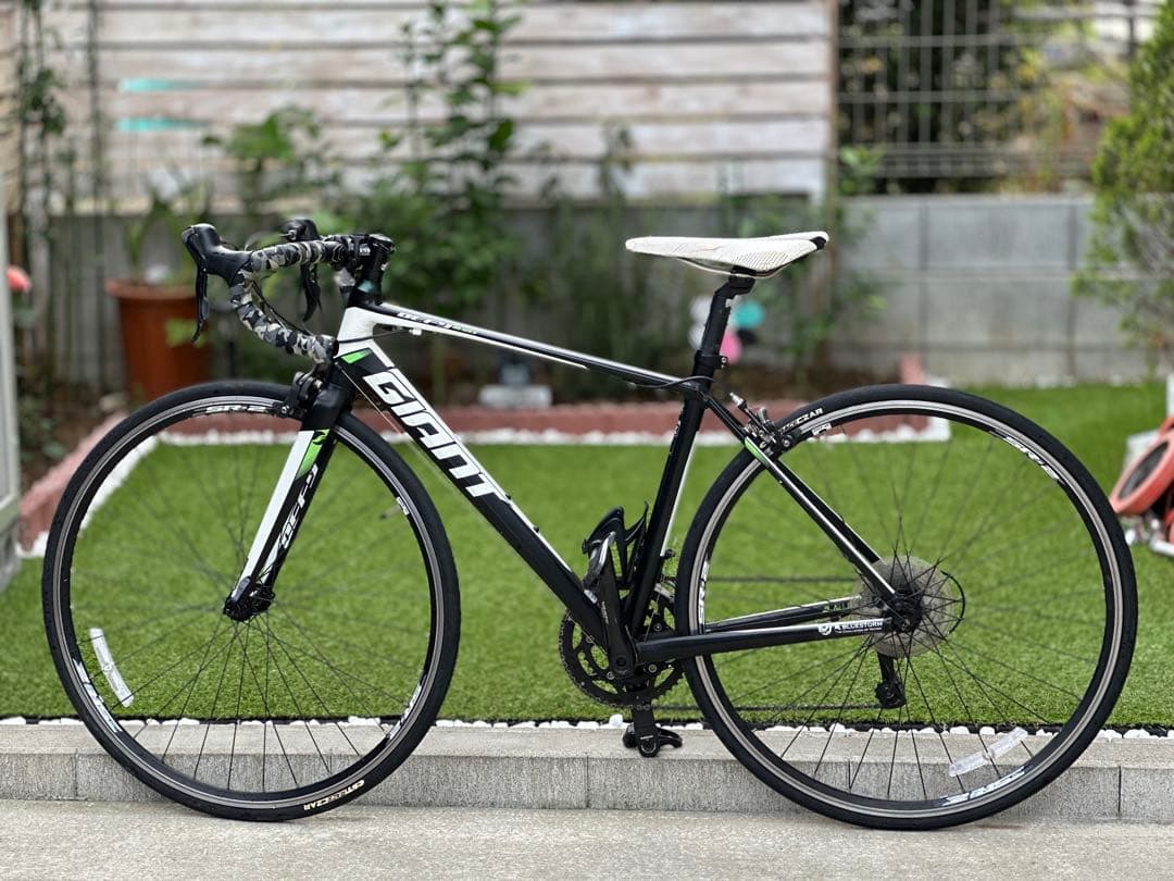 引取歓迎　GIANT DEFY3 Sサイズ(165〜180cm)