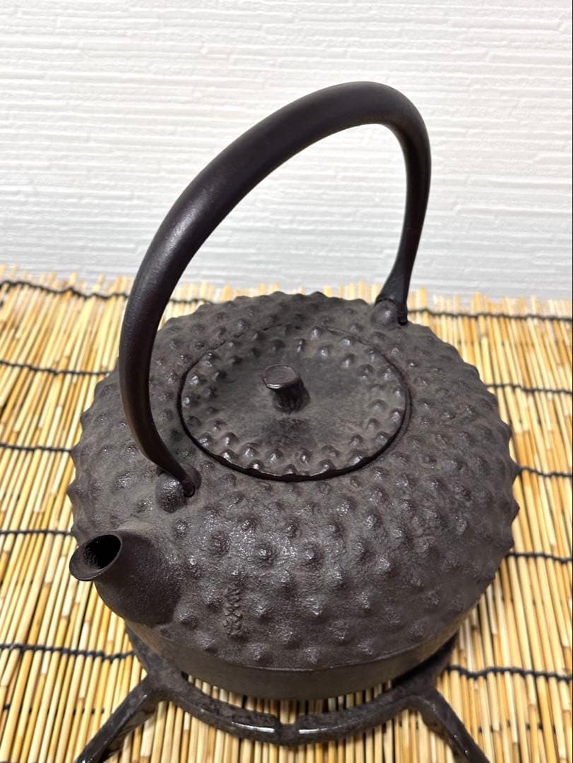 未使用品　南部長文堂 二代目 長谷川文雄造　鬼アラレ　南部鉄瓶　南部鉄器