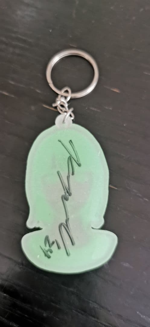 kyne　サイン入り　キーホルダー