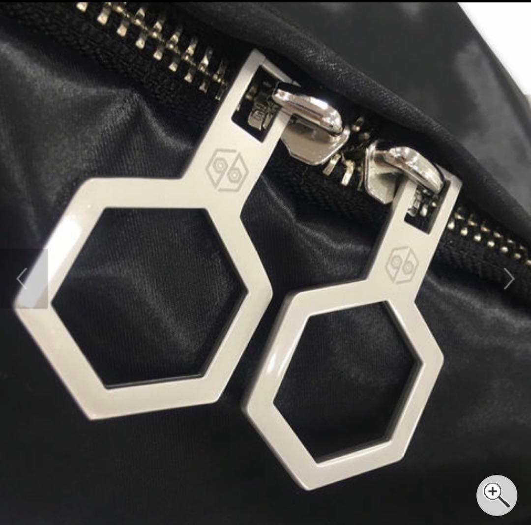 女王蜂　リュック　バックパック