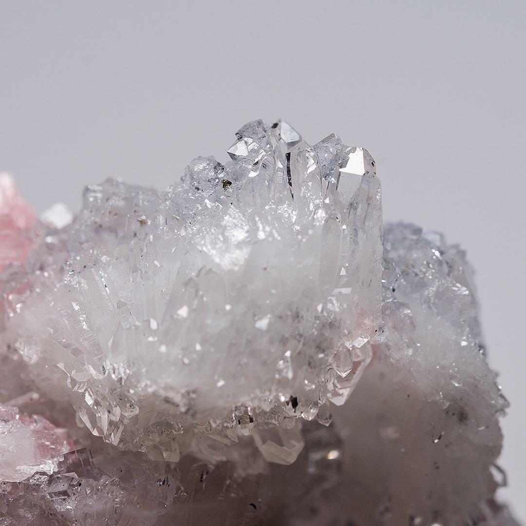 中国 ロードクロサイト フローライト 天然石 原石 鉱物標本 鉱石 蛍石 725