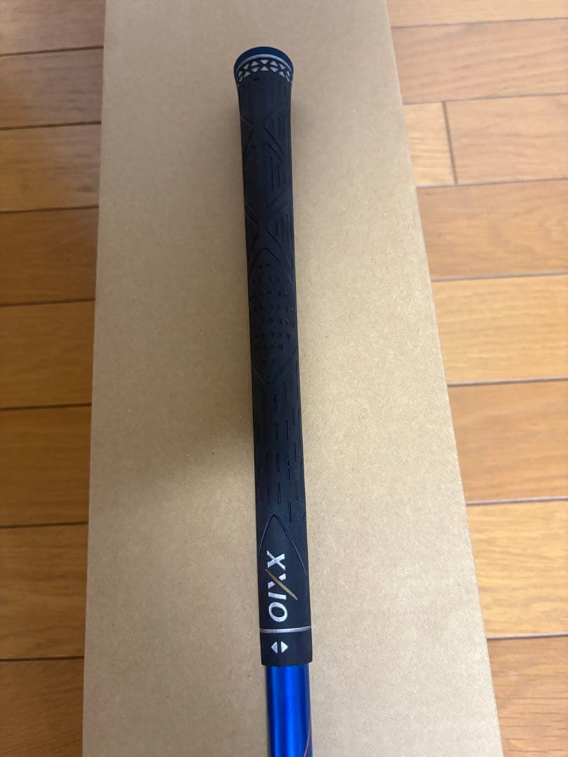 【美品】XXIO10ユーティリティ 18度 純正カーボンシャフト Rフレックス