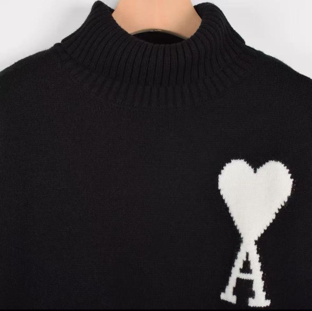美品 黒 ハート刺繍 タートルネックセーター L