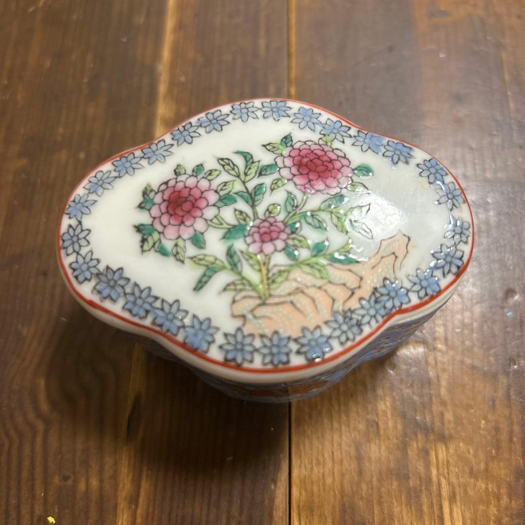 中国古美術　アンティーク　清朝期　粉彩　大清乾隆年製款 香合　蓋物