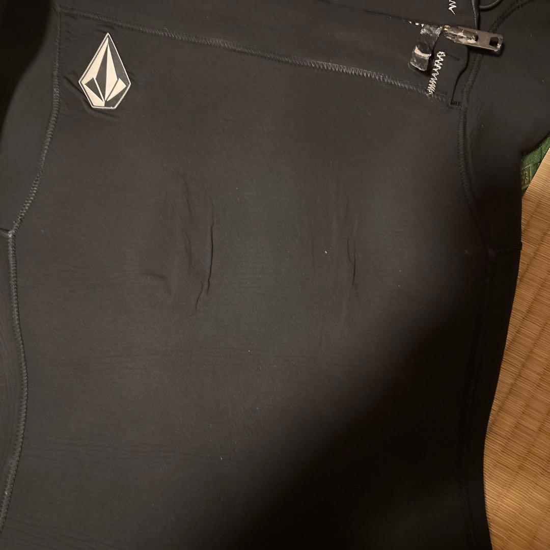 Volcom ブラック フルスーツ フード付きサイズL
