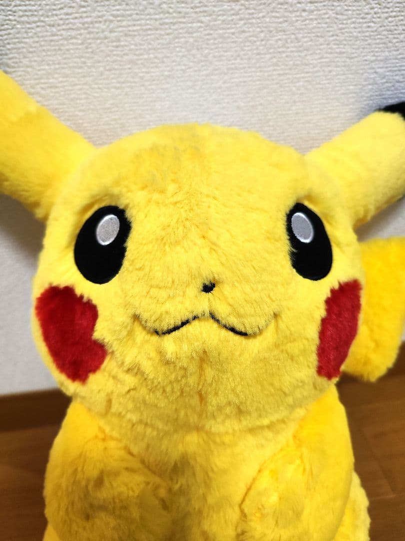 【新品未使用タグ付き】おっきいふわふわぬいぐるみピカチュウ　ポケモンセンター限定