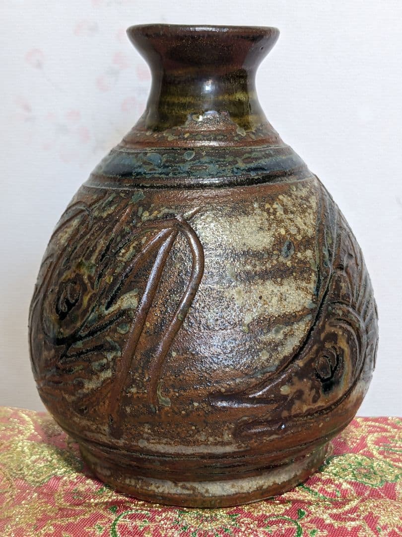 ⭐琉球陶芸 人間国宝 金城次郎初期作 蝦魚紋小壺 コレクション骨董品アンティーク