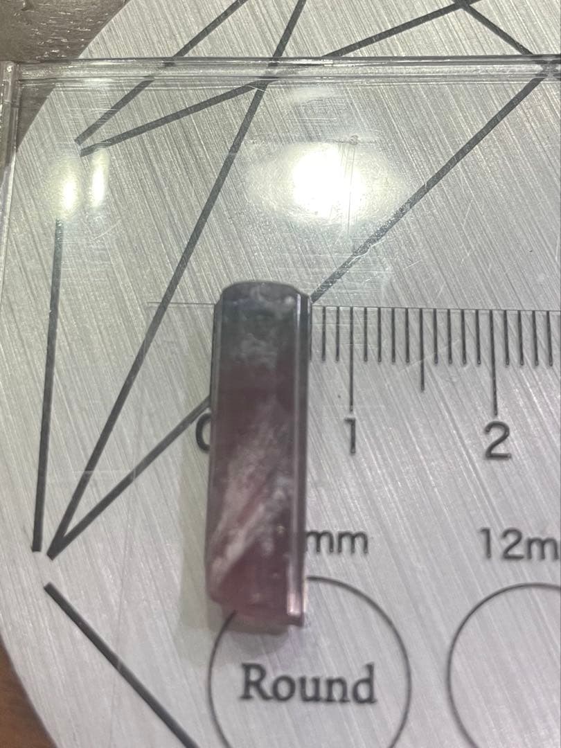 アフガニスタン産　レインボートルマリン　標本　原石