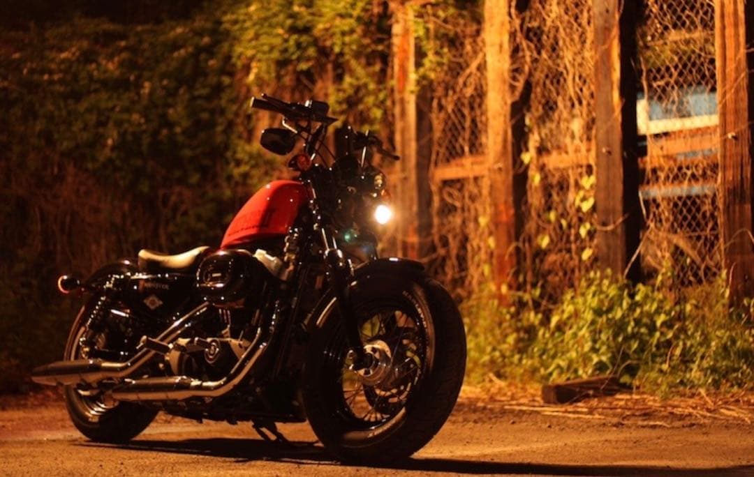 縦2連プロジェクターヘッドライト