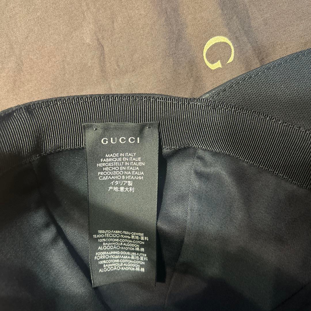 GUCCI キャップ ロゴ刺繍付き