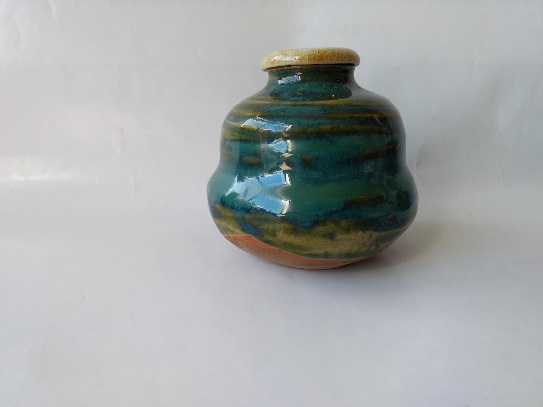 古瀬戸 緑釉 茶入 加藤作助 作 仕覆 笹蔓緞子 共箱 茶入 茶道具 美品 です