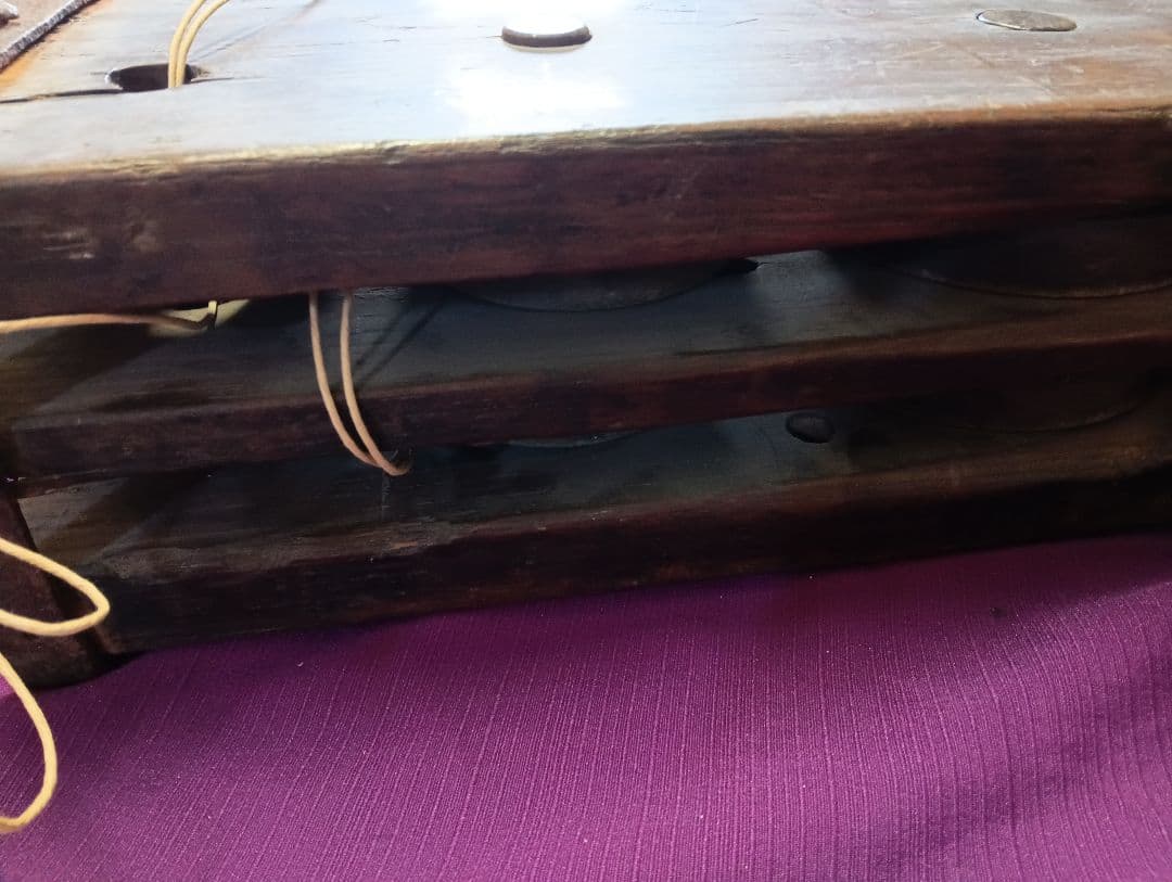 阿波國徳島藩蜂須賀家２５万７千石知行地内旧家蔵出２００〜２５０年前頃欅造井戸滑車