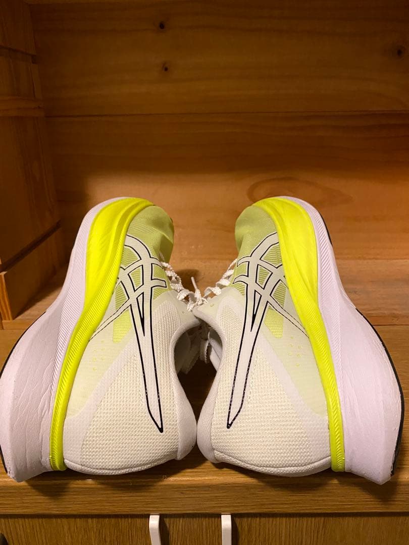 【美品】　アシックス　ランニングシューズ　カーボン厚底S4