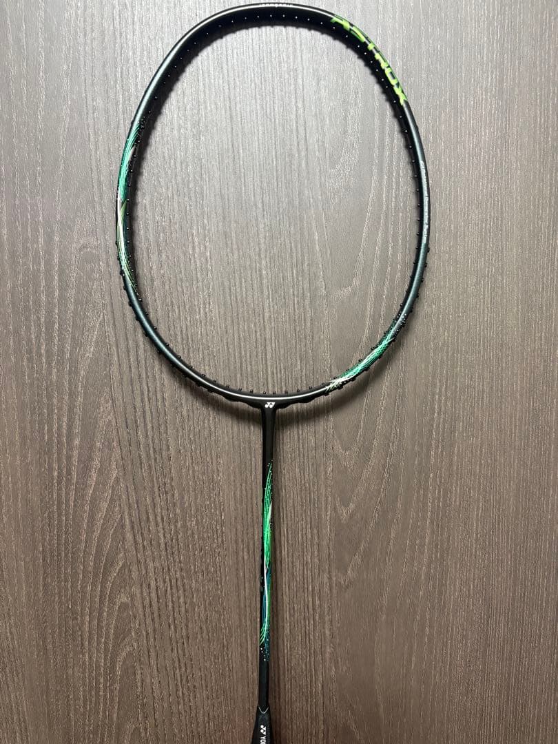 【新品未使用】YONEX ASTROX 玄黒 4UG5