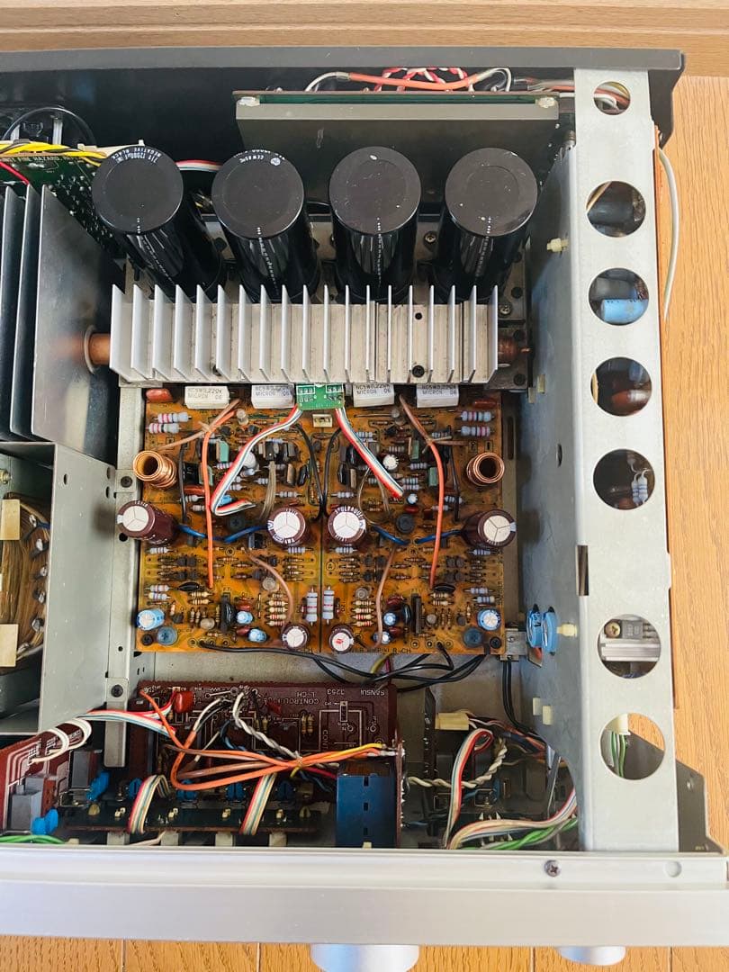 Sansui AU-D707F プリメインアンプジャンク品電源入りません。