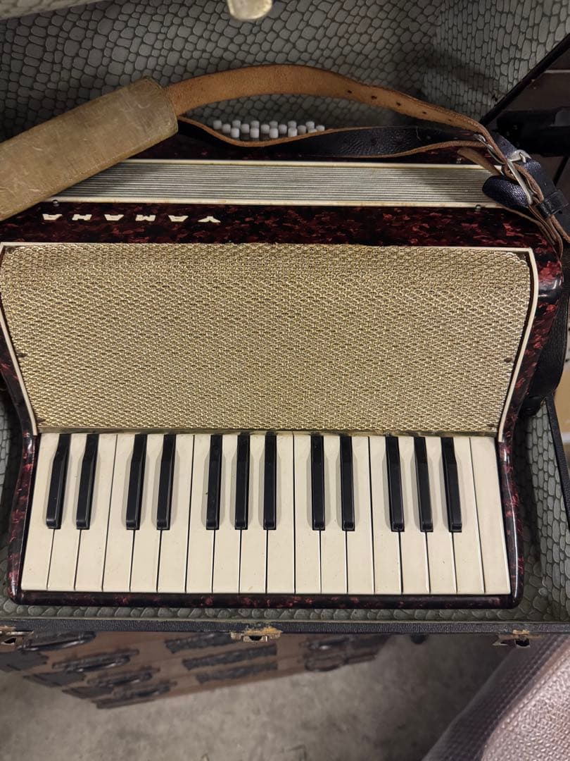 Yamaha アコーディオン 30鍵 赤黒